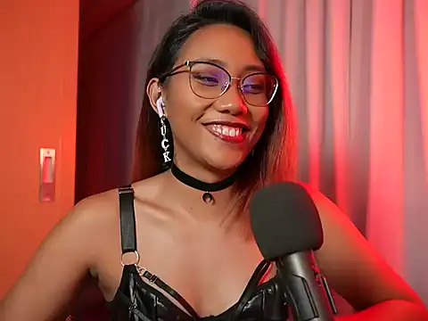 Snapshot of VexaNyx chatting on June 7, 12:42 pm VexaNyx online show from June 7, 12:42 pm