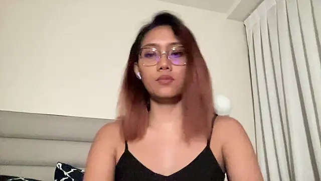 Snapshot of VexaNyx chatting on July 5, 12:34 pm VexaNyx online show from July 5, 12:34 pm