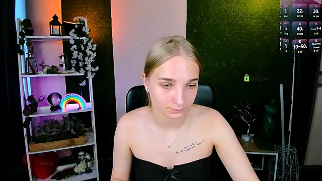 Snapshot of ollivia_dream chatting on June 19, 6:29 am ollivia dream online show from June 19, 6:29 am
