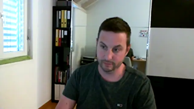 FeelFree88-ZH online show from April 22, 5:03 pm