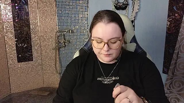 Snapshot of CatherineClaire chatting on August 9, 4:12 pm CatherineClaire online show from August 9, 4:12 pm