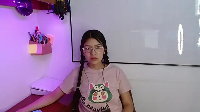 Snapshot of Danii_rizzo chatting on July 7, 12:09 pm Danii rizzo online show from July 7, 12:09 pm