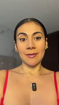 Snapshot of Laia_Hills chatting on May 19, 1:50 pm Laia Hills online show from May 19, 1:50 pm