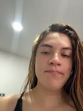  EmmaDavis  online show from May 20, 4:24 pm