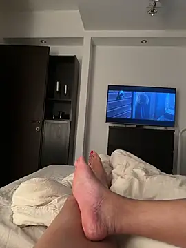 Snapshot of feet_goddess_ chatting on May 4, 8:49 pm feet goddess online show from May 4, 8:49 pm