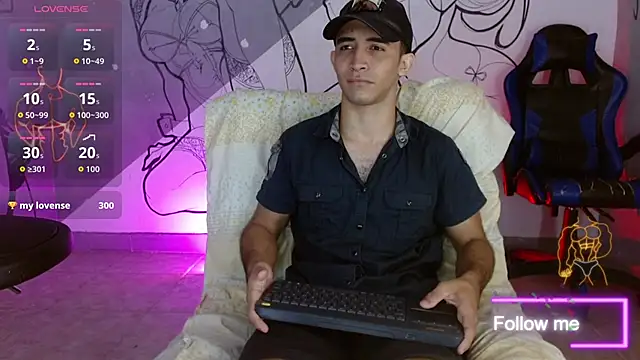 caius bigcock1 online show from June 4, 12:44 pm