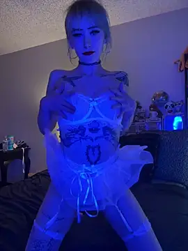 ambvlantMia online show from April 22, 10:33 pm