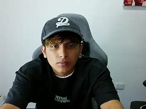 dany fans online show from April 24, 2:36 am