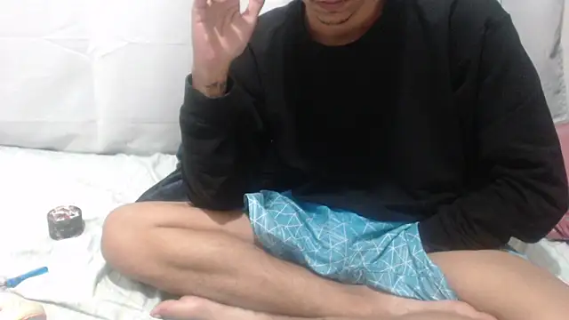 dark 21   online show from April 21, 4:30 am