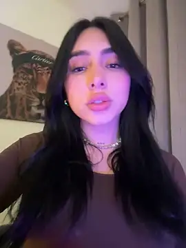 Snapshot of IsabellaNoir_ chatting on June 2, 11:18 pm IsabellaNoir online show from June 2, 11:18 pm
