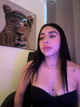 Snapshot of IsabellaNoir_ chatting on June 6, 9:30 pm IsabellaNoir online show from June 6, 9:30 pm