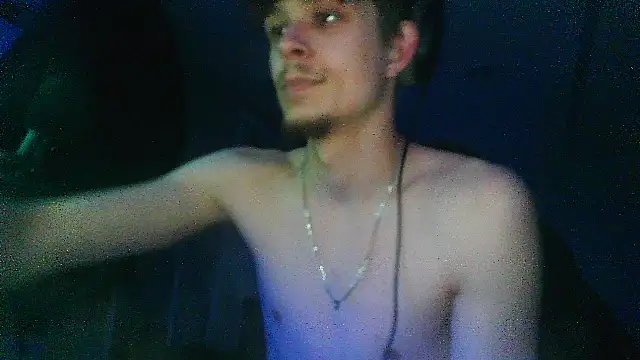 8inchesfr online show from May 7, 2:39 am