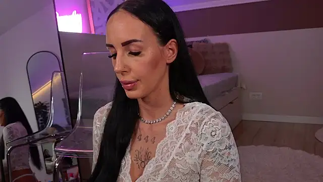 hayleybabe44 online show from April 22, 8:43 pm