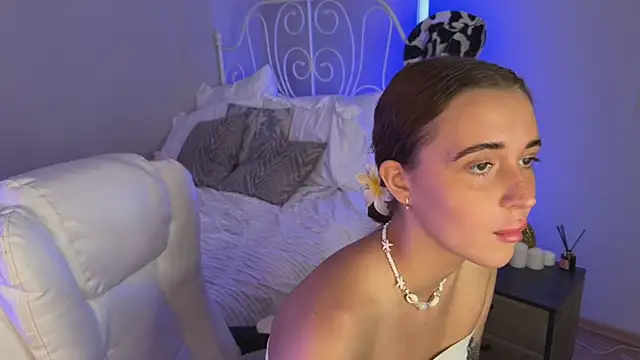 Snapshot of Tiana_Belle chatting on June 14, 2:24 am Tiana Belle online show from June 14, 2:24 am