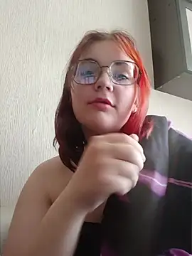 Snapshot of LoisFox chatting on April 24, 12:07 pm LoisFox online show from April 24, 12:07 pm