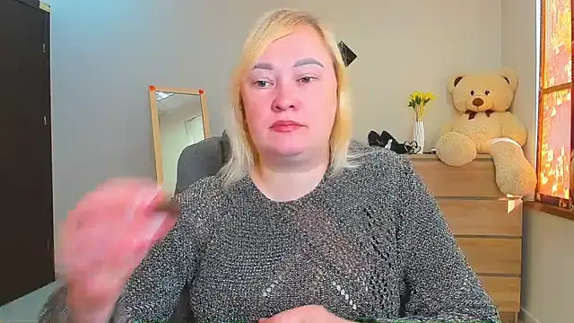 Olivia-Grande online show from April 24, 6:49 am