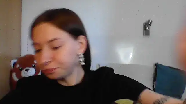 Snapshot of JuicyErika chatting on April 30, 6:14 pm JuicyErika online show from April 30, 6:14 pm