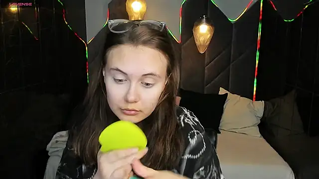 peachynoxxx online show from April 23, 1:57 pm