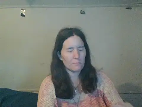 Snapshot of Mini83 chatting on May 8, 6:46 pm Mini83 online show from May 8, 6:46 pm