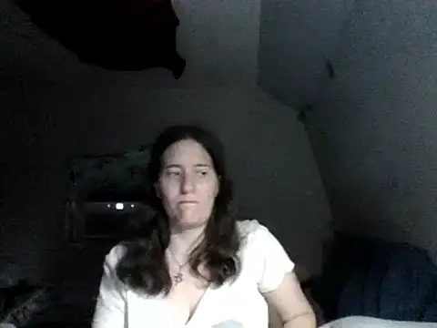 Snapshot of Mini83 chatting on May 29, 9:24 pm Mini83 online show from May 29, 9:24 pm