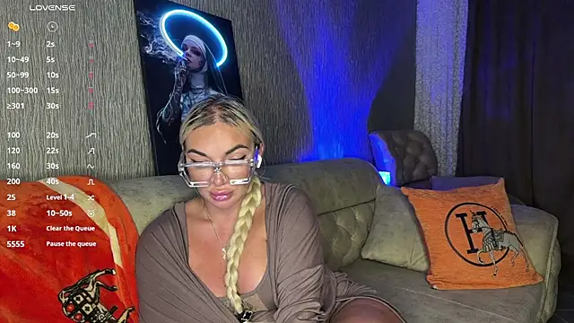 MissJessX online show from July 13, 6:44 pm