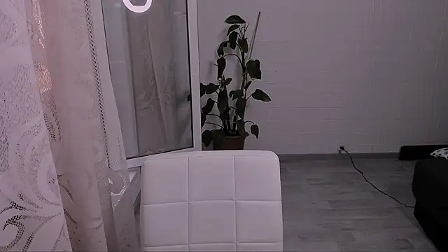 Snapshot of VikaViktoria chatting on June 9, 5:02 pm VikaViktoria online show from June 9, 5:02 pm