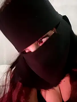 Snapshot of Narjiss_Dalaa chatting on May 9, 10:26 pm Narjiss Dalaa online show from May 9, 10:26 pm