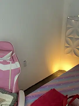 Snapshot of Ivonny_Goldie chatting on May 25, 11:11 pm Ivonny Goldie online show from May 25, 11:11 pm