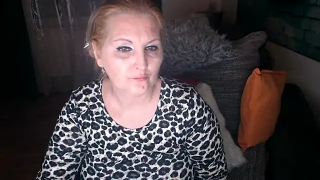 Divineblond online show from February 1, 10:55 pm