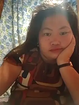Snapshot of sweet_pinay01 chatting on July 5, 10:50 pm sweet pinay01 online show from July 5, 10:50 pm
