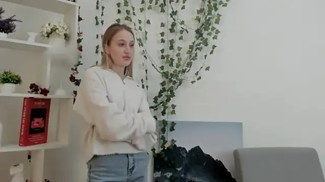 PiperCastleberry online show from April 23, 3:30 am