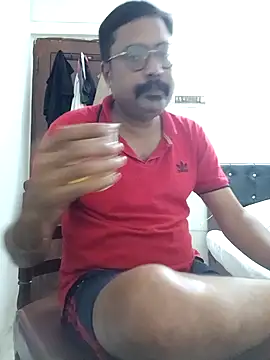 Snapshot of TamilRedchilli chatting on May 2, 4:01 pm TamilRedchilli online show from May 2, 4:01 pm
