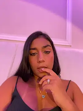 Snapshot of SaryJonex chatting on April 30, 1:28 pm SaryJonex online show from April 30, 1:28 pm