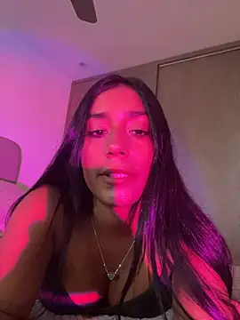 Snapshot of SaryJonex chatting on May 11, 3:18 pm SaryJonex online show from May 11, 3:18 pm