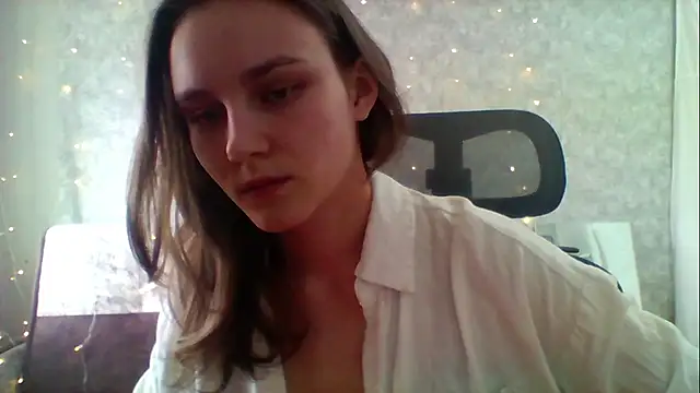 Snapshot of DolcezzaCream chatting on April 30, 11:16 am DolcezzaCream online show from April 30, 11:16 am