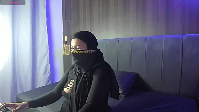 nadia tarik online show from April 28, 1:04 am