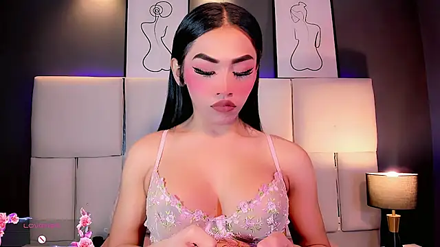 Snapshot of Aleisha_Beaumont chatting on August 3, 9:29 pm Aleisha Beaumont online show from August 3, 9:29 pm
