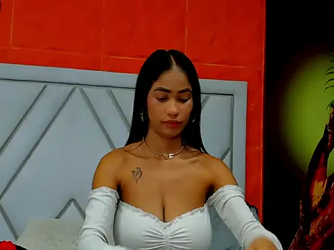 Snapshot of mia_klein1 chatting on August 4, 3:43 am mia klein1 online show from August 4, 3:43 am