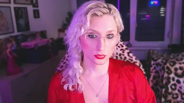 Madame Blonde online show from April 23, 1:51 am