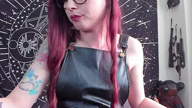 Snapshot of Rebekah_vonKat chatting on April 28, 1:38 pm Rebekah vonKat online show from April 28, 1:38 pm