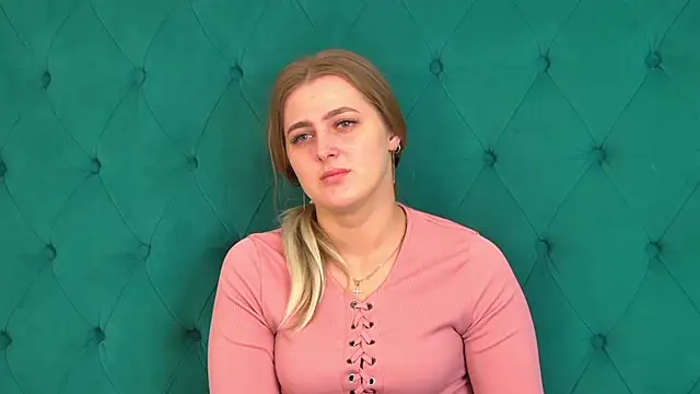 EllaBells online show from May 27, 5:04 am