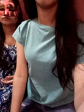 Coolbutterfly online show from April 24, 5:43 am