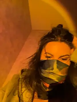 RoseSavoy online show from April 24, 7:49 pm