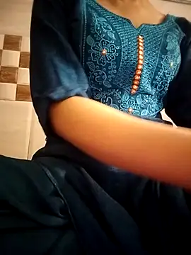 Snapshot of Kittu_kumari chatting on May 4, 4:19 am Kittu kumari online show from May 4, 4:19 am