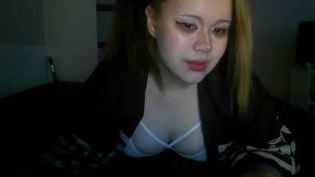 Snapshot of Amanda_Mia_ chatting on June 11, 4:49 pm Amanda Mia online show from June 11, 4:49 pm