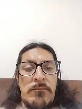 Snapshot of Evarubi123 chatting on May 25, 9:32 pm Evarubi123 online show from May 25, 9:32 pm