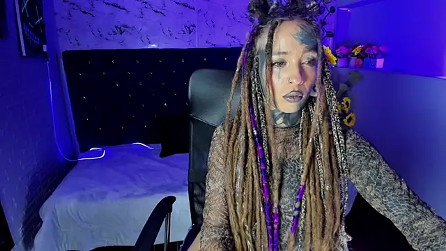 Lucy Doll8 online show from May 28, 3:48 am