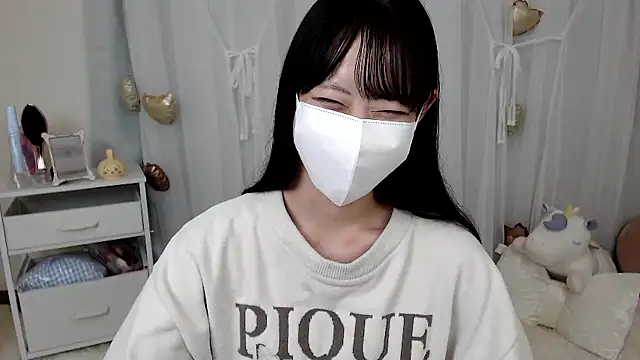 mii  tan online show from April 28, 12:21 pm