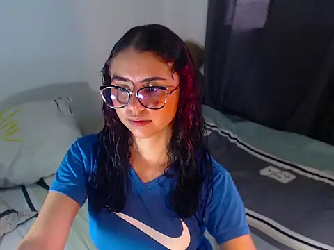 BellaLuxxs online show from May 2, 9:31 pm