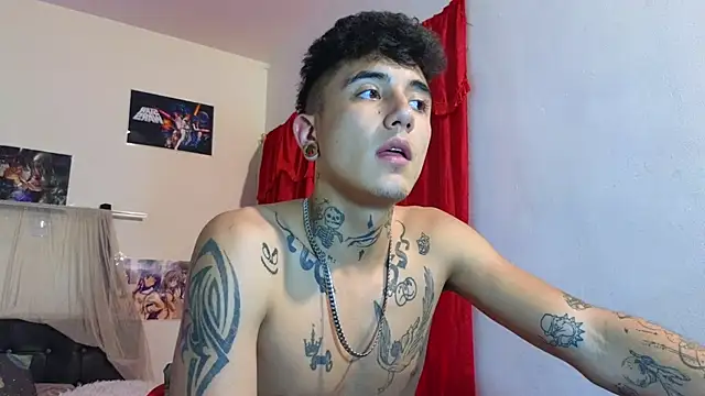 Snapshot of charles_carterxxx chatting on May 8, 11:21 pm charles carterxxx online show from May 8, 11:21 pm